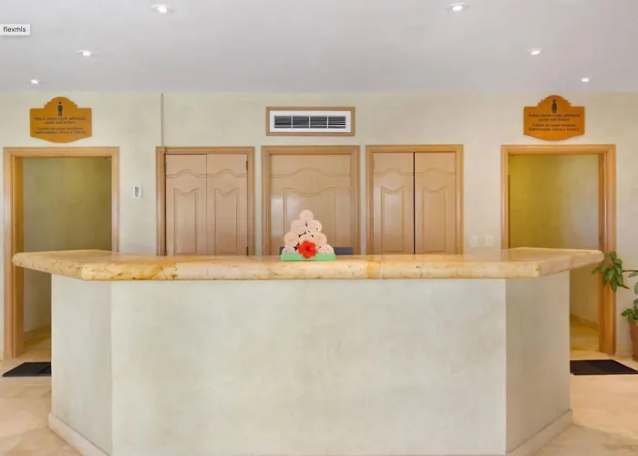 Beachfront, Premium Ocean View, 5 Star, Vle 1604 Holiday home *