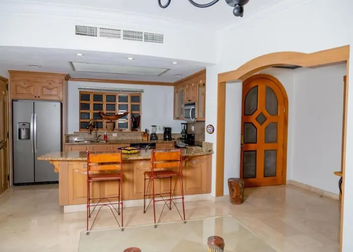 Holiday home Beachfront, Premium Ocean View, 5 Star, Vle 1604